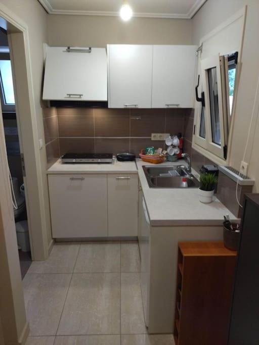 Kalamata Beach Maizonette Ground Floor And Semi-Basement With Yard Exteriör bild