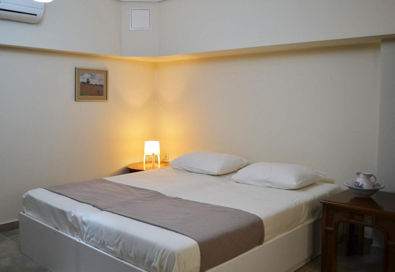 Kalamata Beach Maizonette Ground Floor And Semi-Basement With Yard Exteriör bild