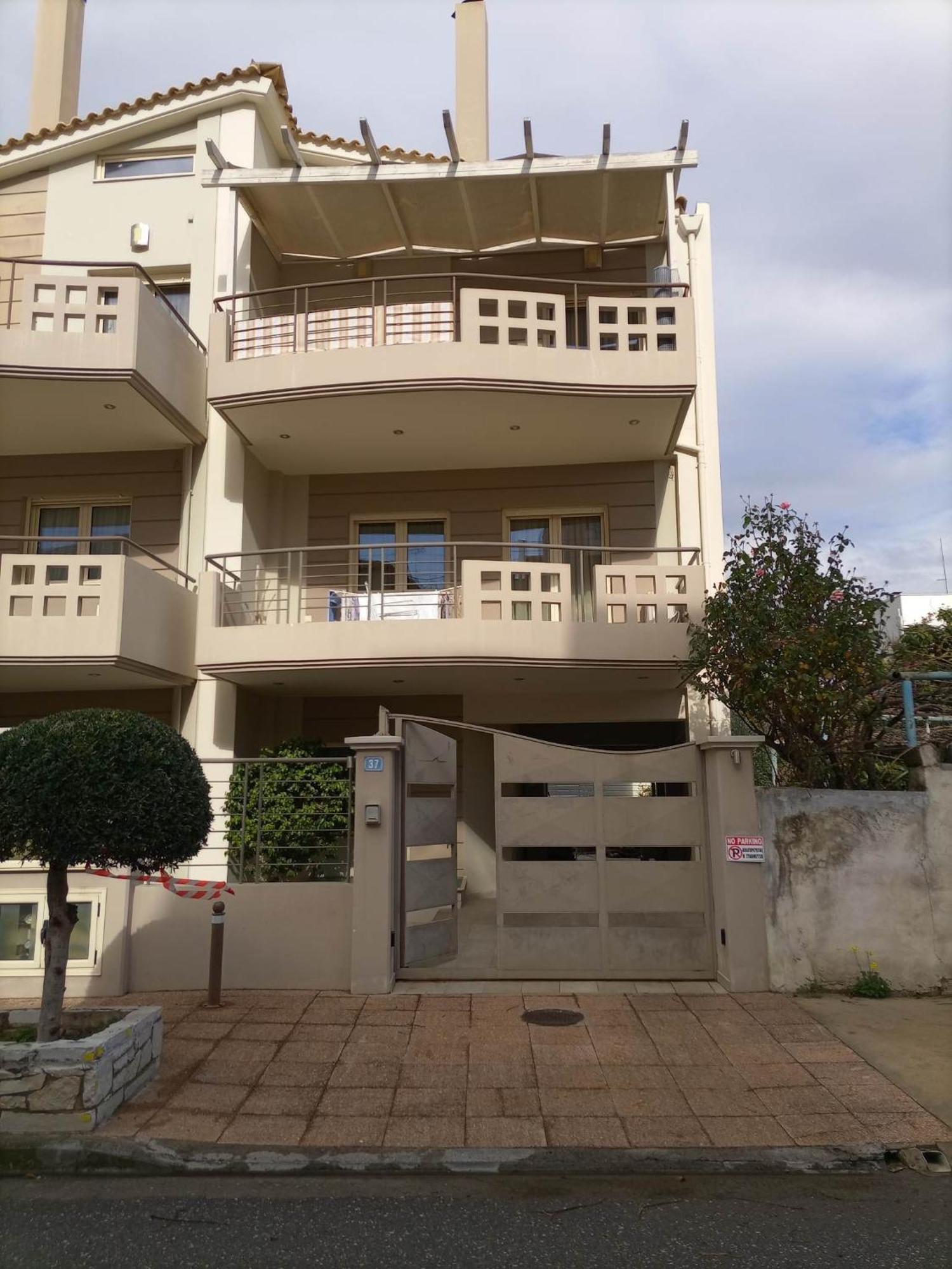 Kalamata Beach Maizonette Ground Floor And Semi-Basement With Yard Exteriör bild